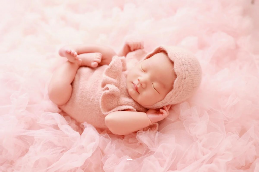 香港宝宝几个月可以抬头 香港宝宝几个月可以抬头