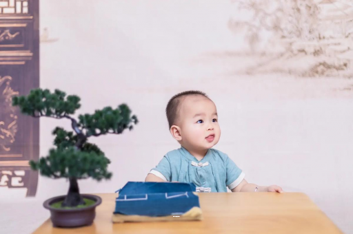 香港宝宝6个月可以坐吗